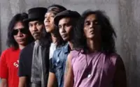 30 Ribu Slankers Serbu Lapangan Rampal Malang: Konser HS Slank Pecah dengan Doa Bersama