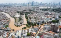 Banjir Mengguyur Ribuan Rumah: Dari Saudi hingga Jakarta, Ancaman Musim Haji dan Kota Metropolitan