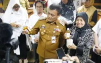 Gubernur Jawa Tengah Ahmad Luthfi Gowes ke Kantor dengan Sepeda Listrik Ratusan Juta, Simbol Hemat BBM dan Lingkungan