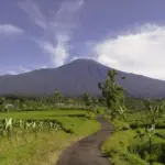 Gunung Slamet: Latar Belakang Kehidupan dan Harapan di Lerengnya Melalui Sekolah Rakyat