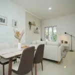 Tren Pencarian Harian 2026: Hijau Segar, Sepatu Festival Minimalis, Makan Murah di Florida, dan Kesalahan Desain Ruang Tamu