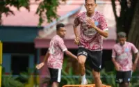 Arjuna Agung Jaga Asa di Neraka GBT: PSBS Biak Datang ke Kandang Persebaya Bukan untuk Liburan