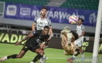 Bali United Raih Kemenangan Tipis 1-0 Atas Dewa United, Kadek Agung Jadi Penentu di Banten International Stadium