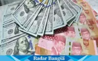 BCA Terganggu, Nasabah Panik; Sementara Rupiah Melemah Tajam di Tengah Ketidakpastian Global