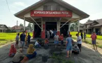 Dana Desa Turun 70%: Dampak Koperasi Merah Putih dan Upaya Pemdes Kediri Batasi Pembangunan Fisik