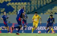 Derbi Jatim Membara: Persebaya Surabaya Hajar Persik Kediri 5-0, Catat Enam Clean Sheet Beruntun