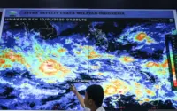 Hujan Ringan Membasahi Jaksel dan Jaktim, BMKG Prediksi Cuaca Berubah Sepanjang Sabtu