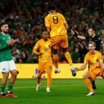 Kemenangan Tipis Irlandia Atas Qatar di Aviva Stadium, Debut Muda dan Dua Kartu Merah Membuat Pertandingan Memanas