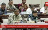 Komisi XI DPR Bentak BI: Rupiah Terlemah Sejarah, Kelas Menengah Terancam, dan Tekanan IHSG Meningkat