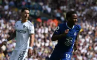 Leeds United Siapkan Tantangan Baru: Aturan Penalti, Cedera Gudmundsson, dan Janji Wasit Dunia