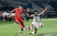 Persija Jakarta Bangkit dengan Kemenangan 3-1 atas Persik Kediri, Mauricio Souza Puas dengan Performa Pengganti