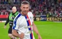 Podolski Bawa Górnik Zabrze Raih Piala Polandia Pertama dalam 54 Tahun, Akankah Ini Menandai Akhir Karier?