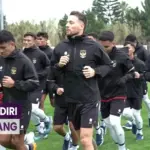 Shayne Pattynama Ikuti Latihan Timnas Meski Dilarang Main: Persiapan Jangka Panjang Menuju Piala AFF 2026