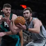 Blok Legendaris Luke Kornet di Game 7: Momen Penentu yang Membawa Spurs ke NBA Finals 2026