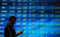 Pasar Saham Indonesia Bergolak: Dividen CTRA, Divestasi BUMI, Evaluasi BEI, dan Prospek AMMN Menggoda Investor