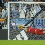 Swiss di Dua Front: Dari Gol Penalty di San Francisco Hingga Perdebatan Populasi 10 Juta