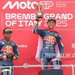 Veda Ega Pratama Tembus Podium Dunia: Dari Diskualifikasi Adrian Fernandez hingga Start Kesembilan di Balaton Park