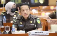 Eks Jampidsus Febrie Adriansyah Masih Dicap Tersangka, Pemerintah dan Lembaga Hukum Percepat Penyidikan