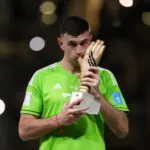 Emiliano Martínez Siapkan “Misi Besar” di Semi Final Dunia 2026: Dari Rekor Mengejutkan hingga Duel Epik Lawan Inggris