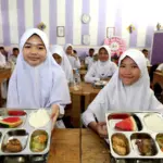 Jumat yang Melejit: Dari Rating Drama Tertinggi Hingga Wasit Dunia dan Kontroversi MBG di Sekolah