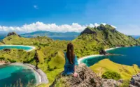 Kisah Inspiratif, Kelangkaan BBM, Jadwal Sholat, Lonjakan Wisata Komodo, dan Duel Prancis-Spanyol: Empat Fenomena yang Mengguncang Indonesia