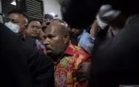 Momen Mengejutkan: Dari Penangkapan Gubernur Nevada hingga Skandal Selebriti di Indonesia