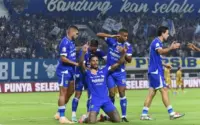 Persib Bandung Perkuat Lini Serang dan Bertahan dengan Kedatangan Luka Menalo dan Sandy Walsh