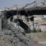 Serangan Udara AS Mengakibatkan Runtuhnya Jembatan Strategis di Iran: Dampak Ekonomi dan Geopolitik