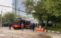 Serangkaian Insiden Bom di Indonesia: Dari Serangan Molotov di Jakarta hingga Sisa Peledak Perang Dunia II di Papua