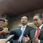 Skandal Amplop Raja Juli Antoni: KPK Ungkap Rencana Penggelapan dan Dampak Politik